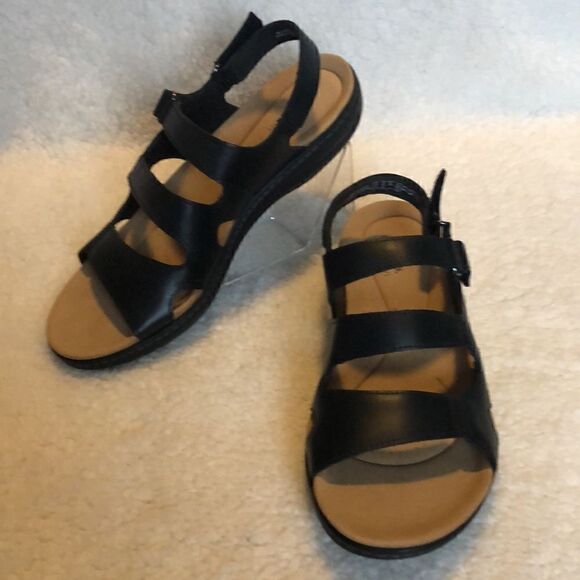 Clarks Collection Adjustable Sandals - Laurieann Style black size 10 wide - Picture 3 of 7